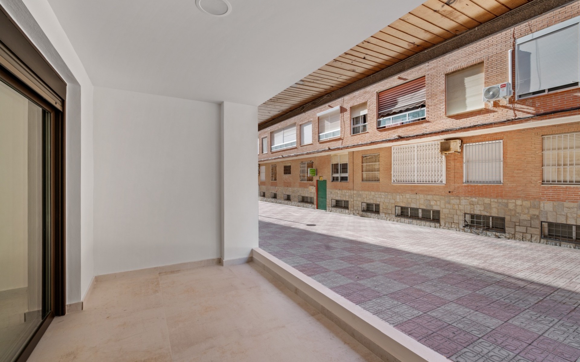 Resale - Apartment - Torrevieja - Playa del Acequion