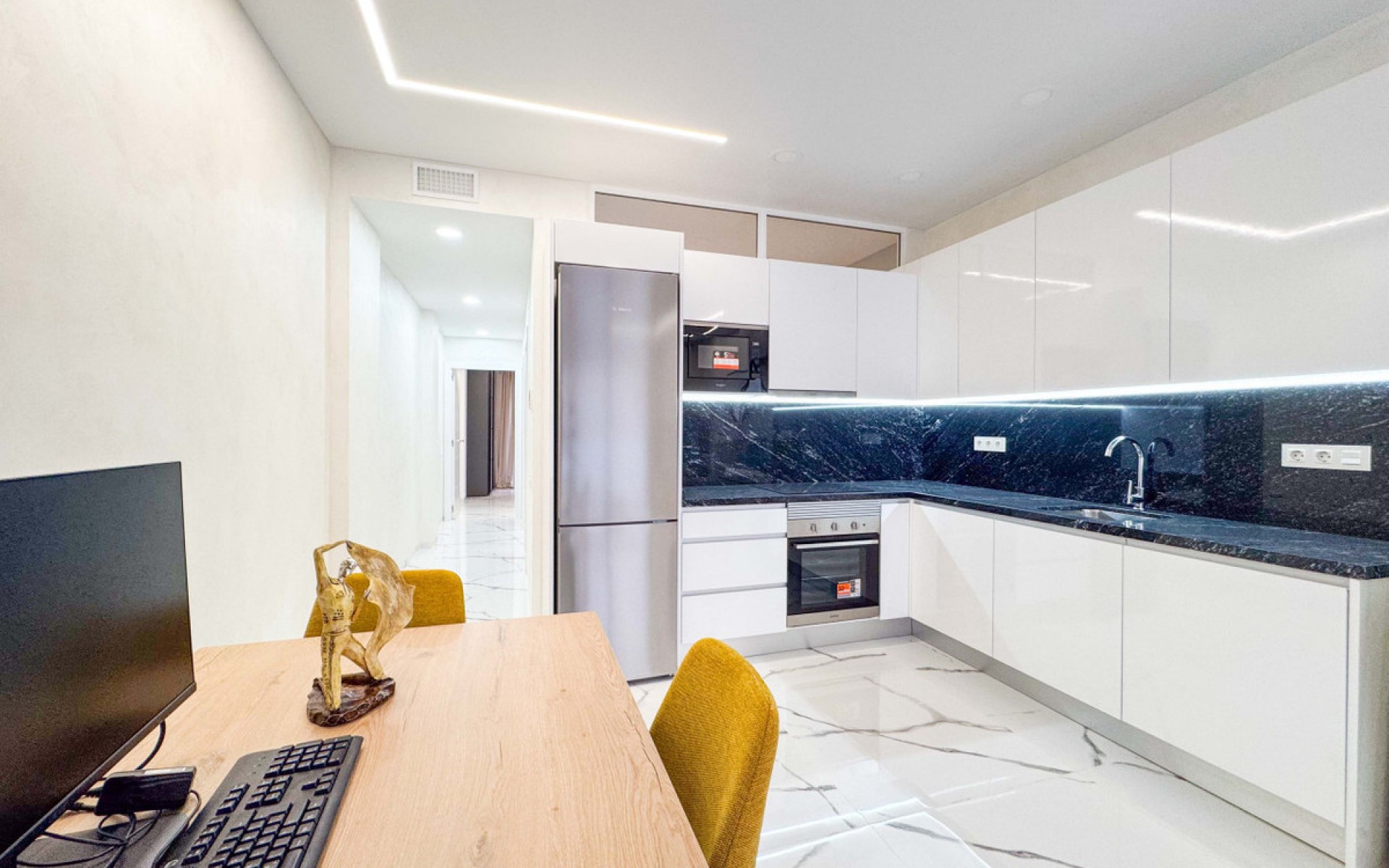 Resale - Apartment - Torrevieja - Playa del Cura