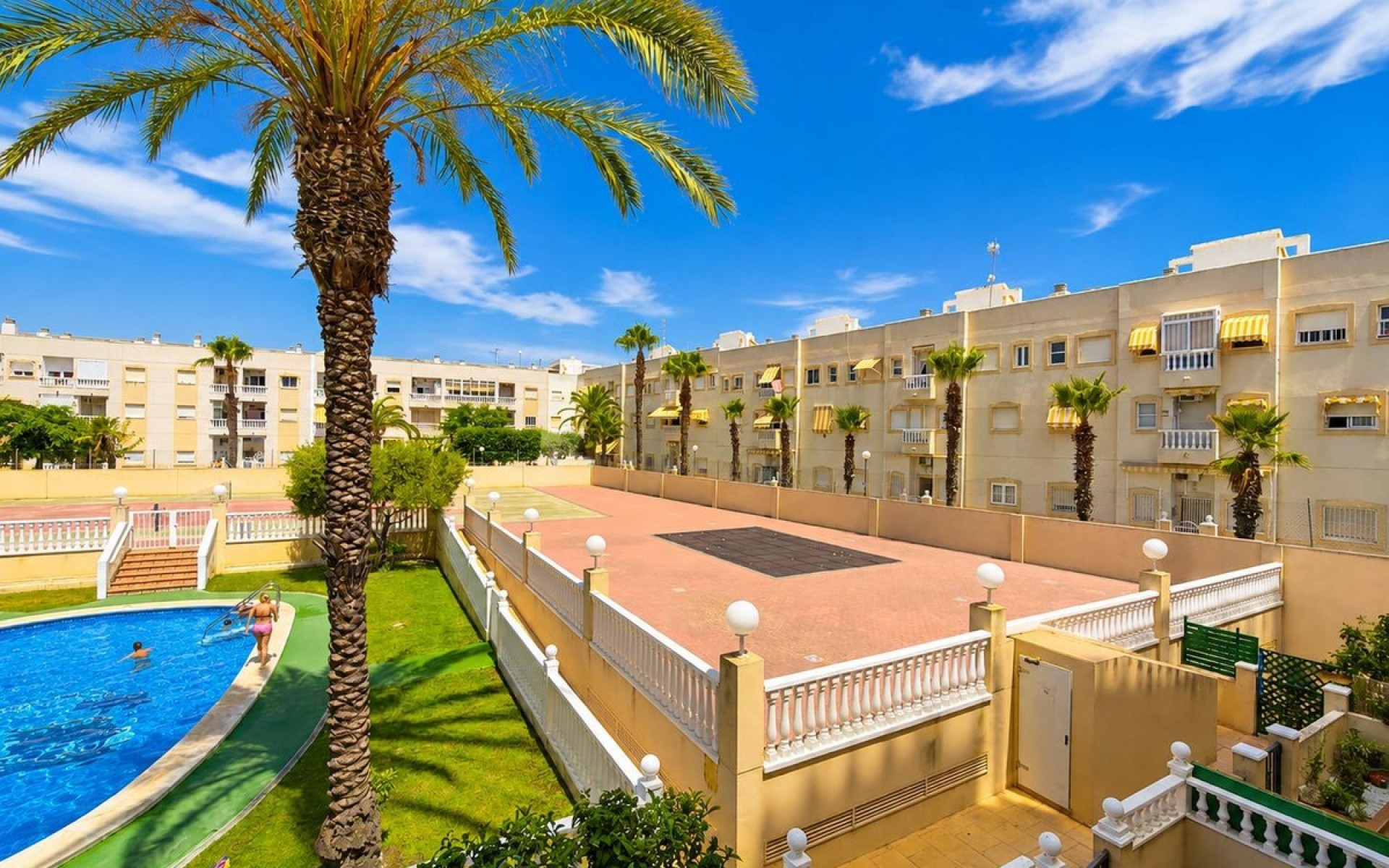 Resale - Apartment - Torrevieja - Playa del Cura