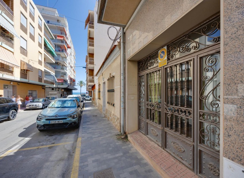 Resale - Apartment - Torrevieja - Playa del Cura