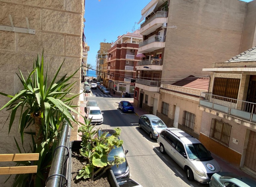 Resale - Apartment - Torrevieja - Torrevieja Centro