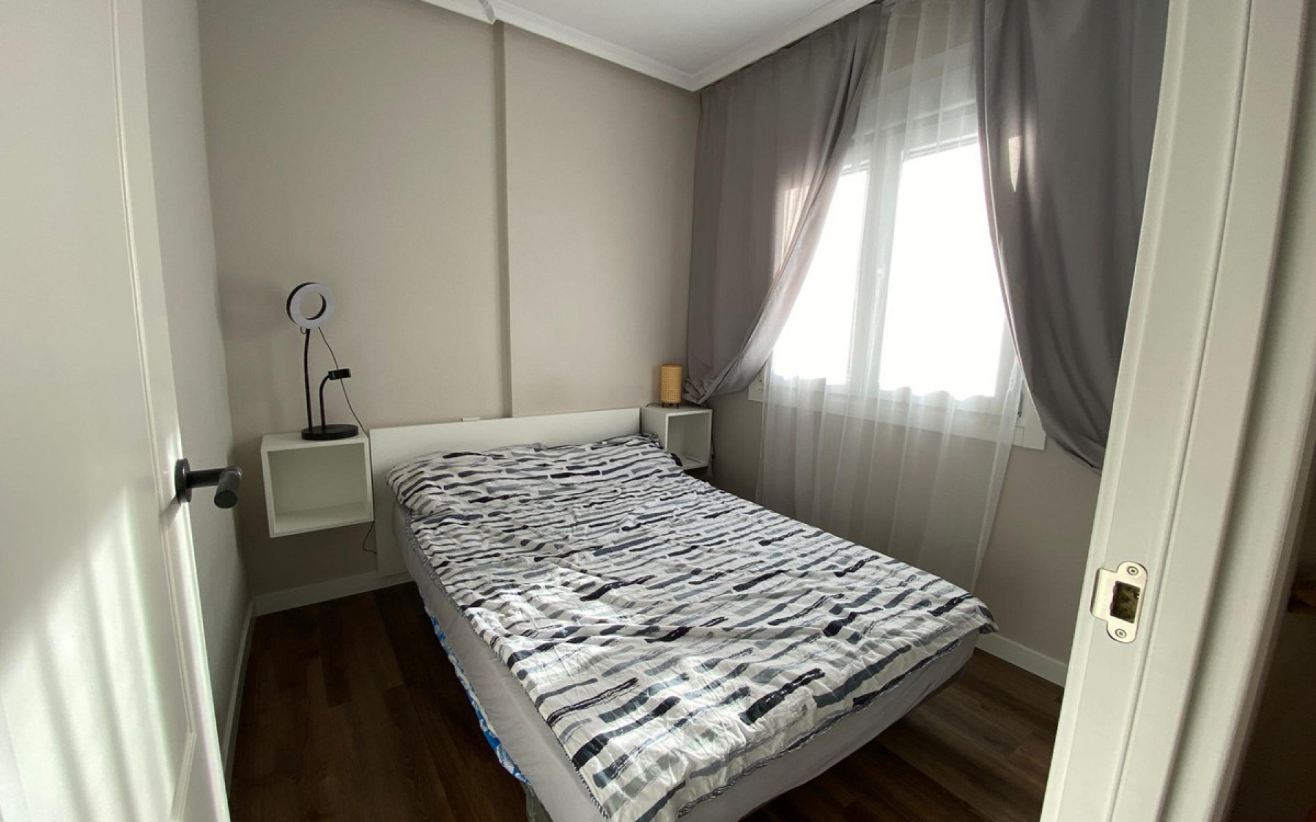 Resale - Apartment - Torrevieja - Torrevieja Centro