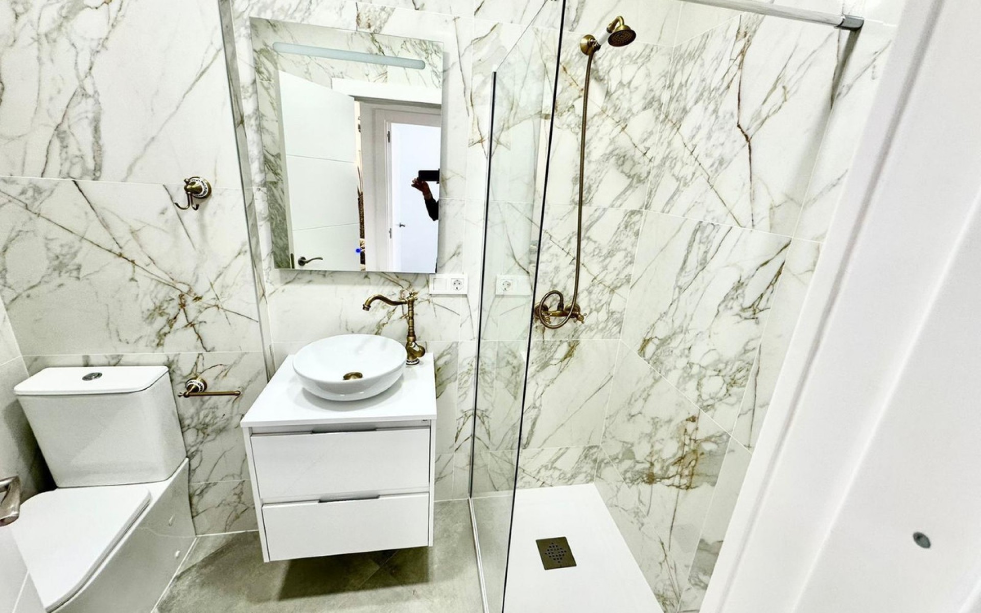 Resale - Apartment - Torrevieja - Torrevieja Centro