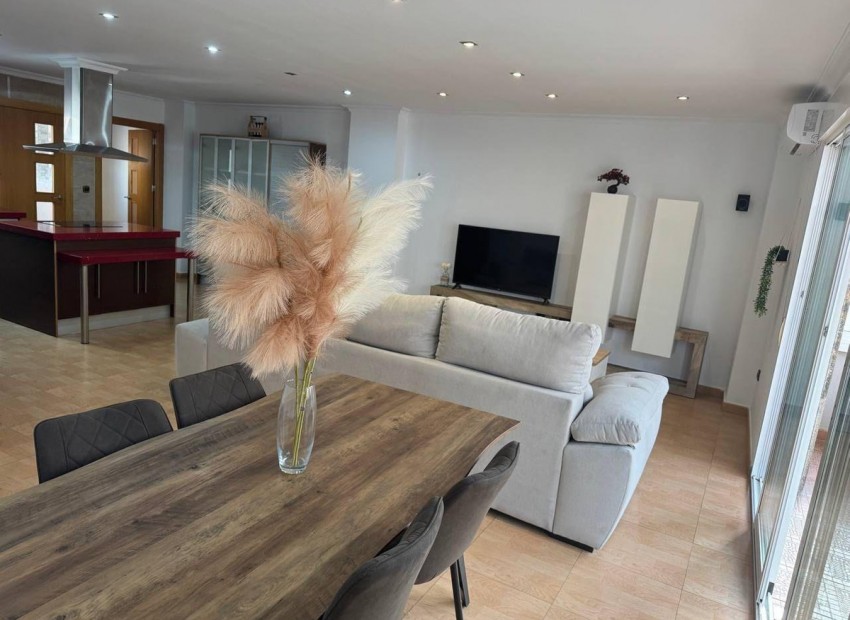 Resale - Apartment - Torrevieja - Torrevieja Centro