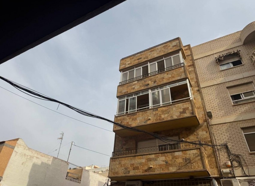 Resale - Apartment - Torrevieja - Torrevieja Centro