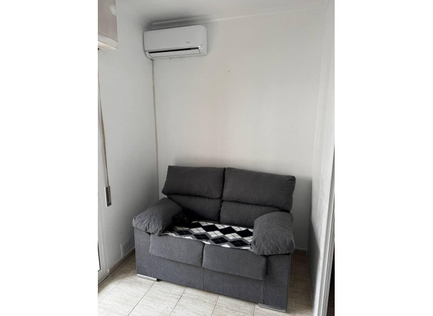 Resale - Apartment - Torrevieja - Torrevieja Centro