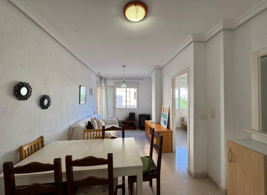 Resale - Apartment - Torrevieja - Torrevieja Centro