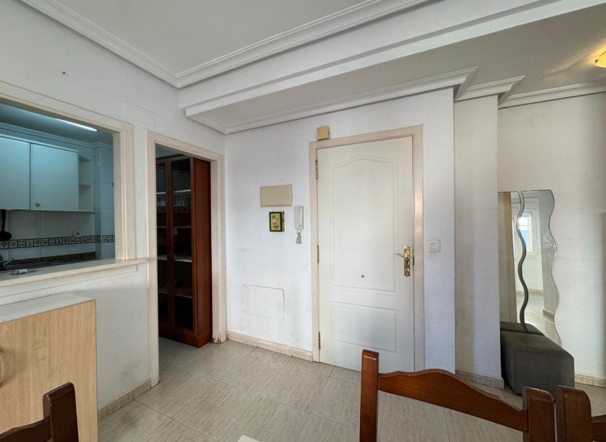 Resale - Apartment - Torrevieja - Torrevieja Centro