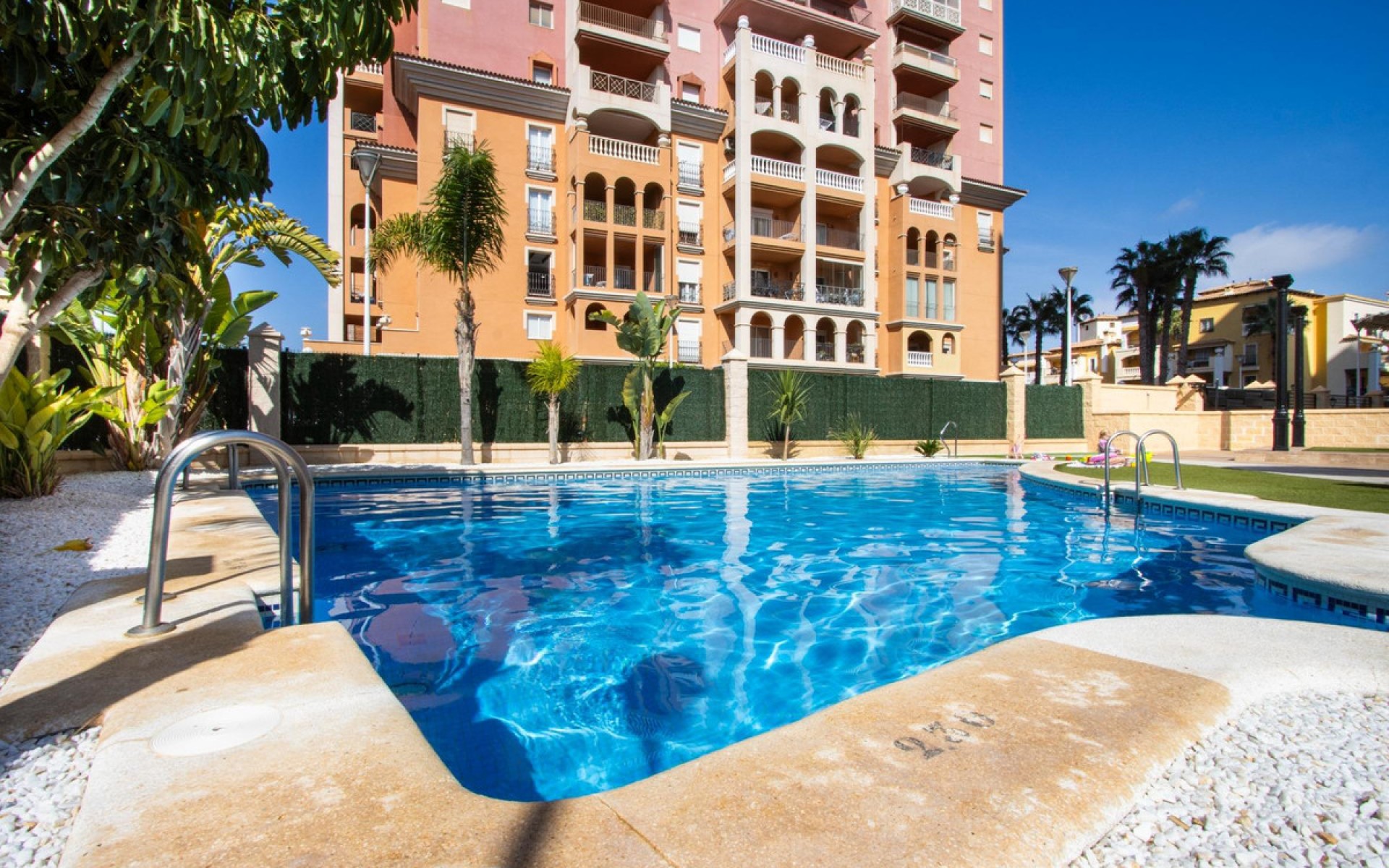 Resale - Apartment - Torrevieja - Torrevieja Centro
