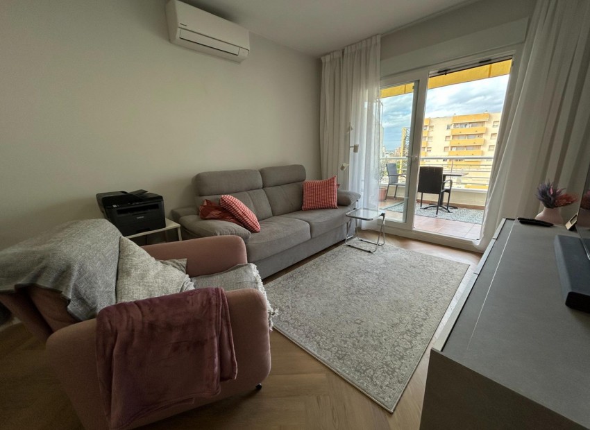 Resale - Apartment - Torrevieja - Torrevieja Centro