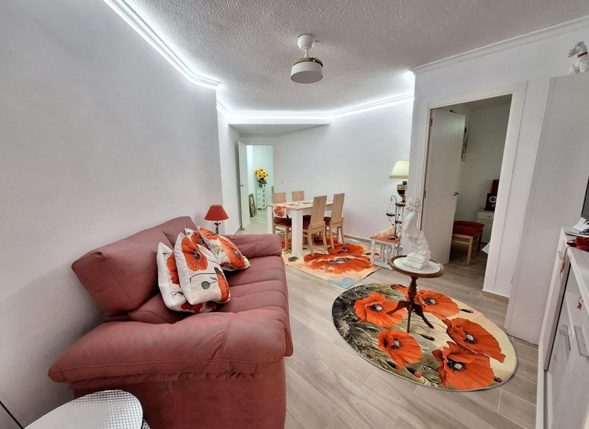 Resale - Apartment - Torrevieja - Torrevieja Centro
