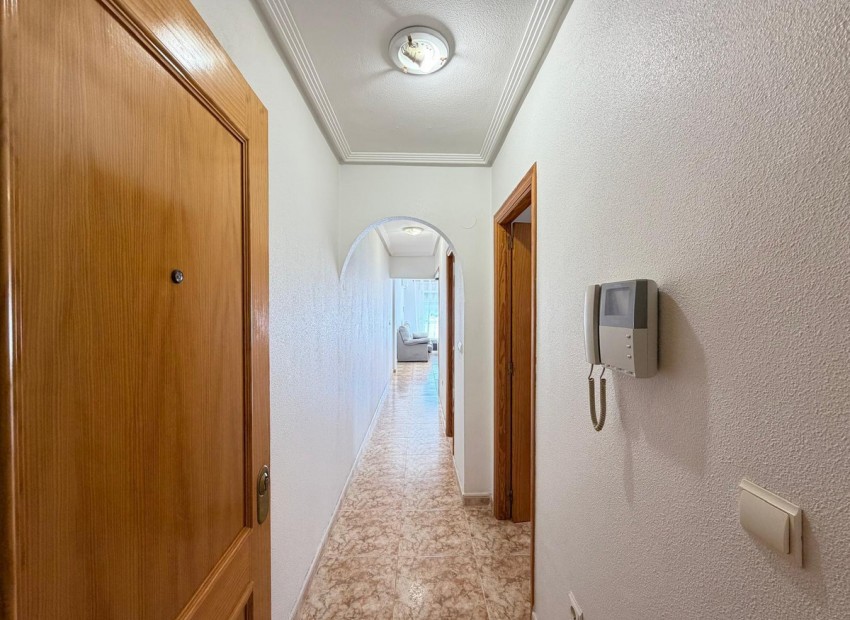 Resale - Apartment - Torrevieja - Torrevieja Centro