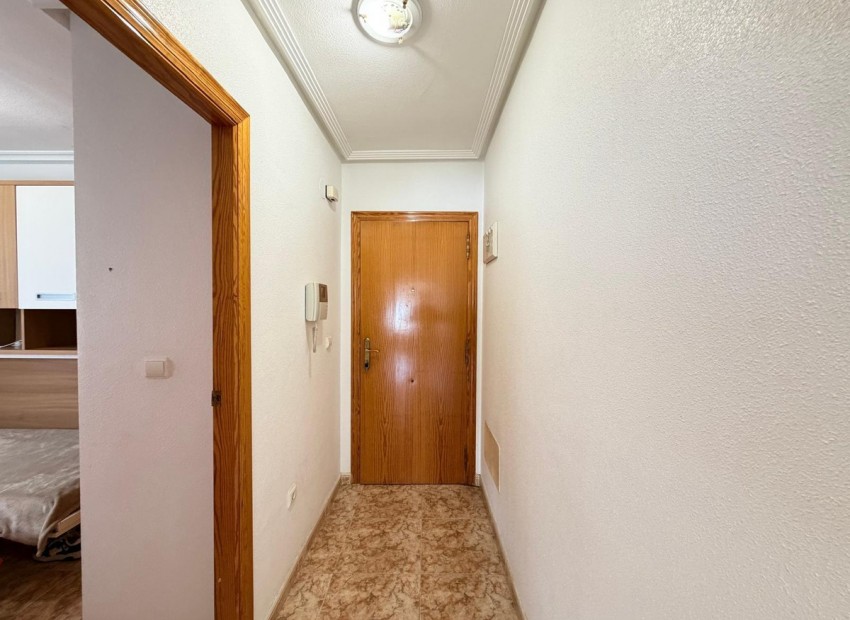 Resale - Apartment - Torrevieja - Torrevieja Centro