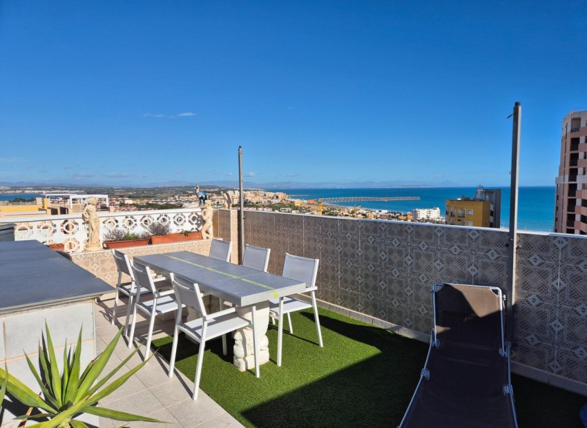 Resale - Apartment - Torrevieja - Torrevieja Centro