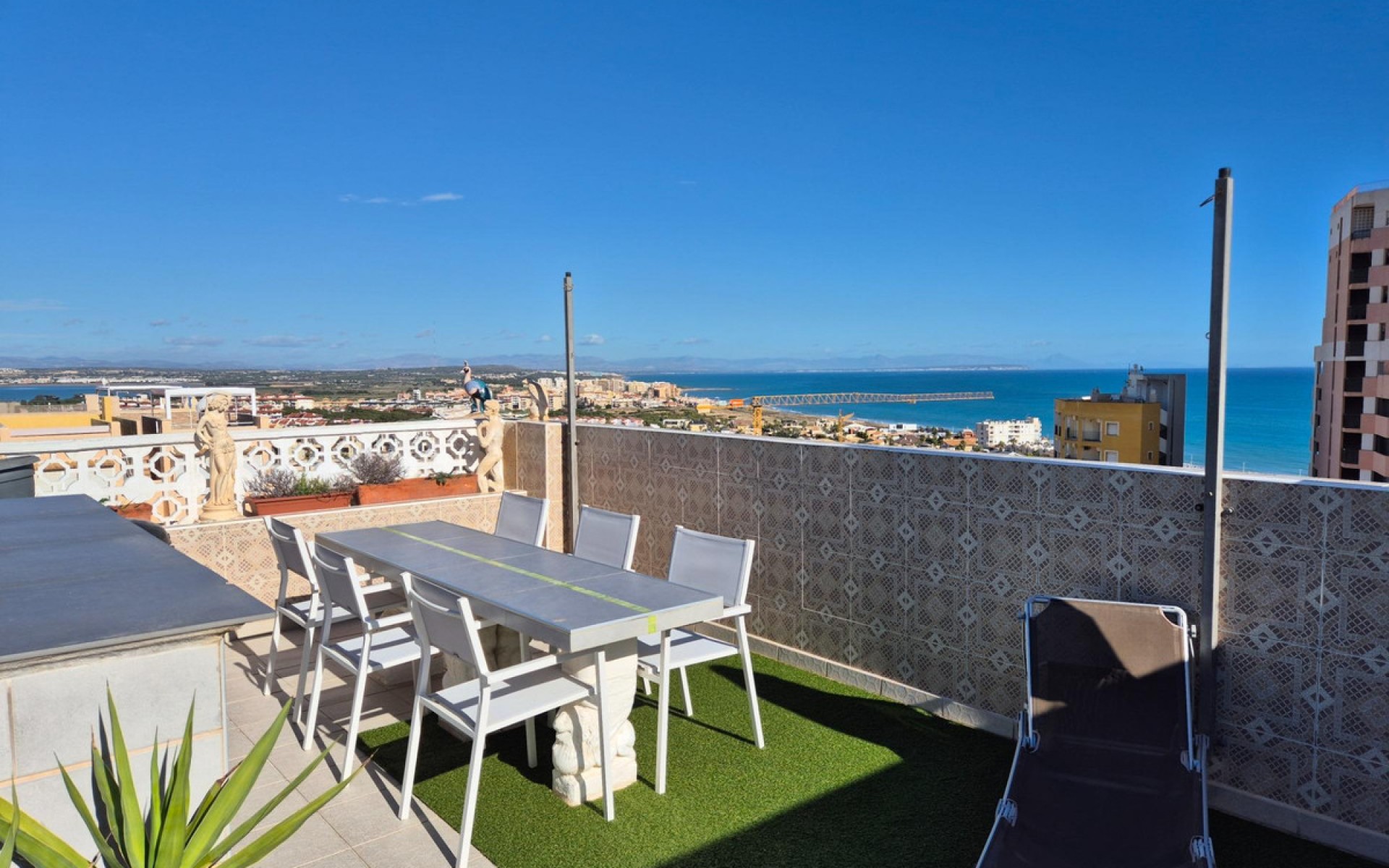 Resale - Apartment - Torrevieja - Torrevieja Centro