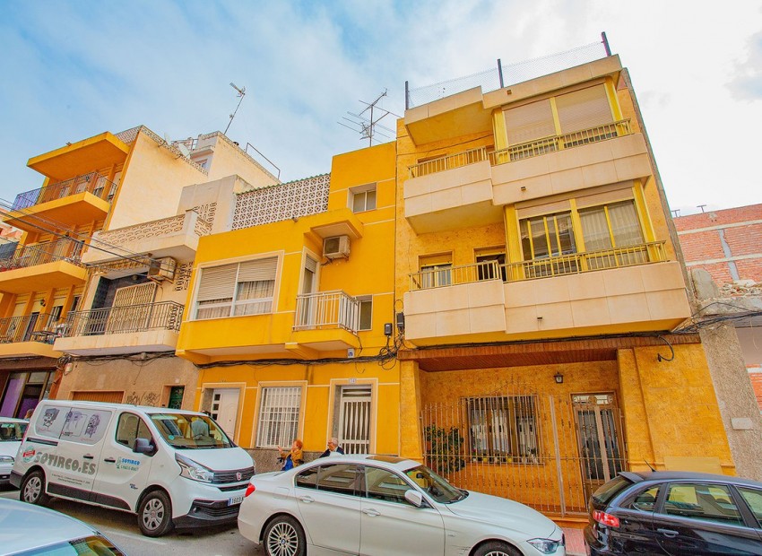 Resale - Apartment - Torrevieja - Torrevieja Centro