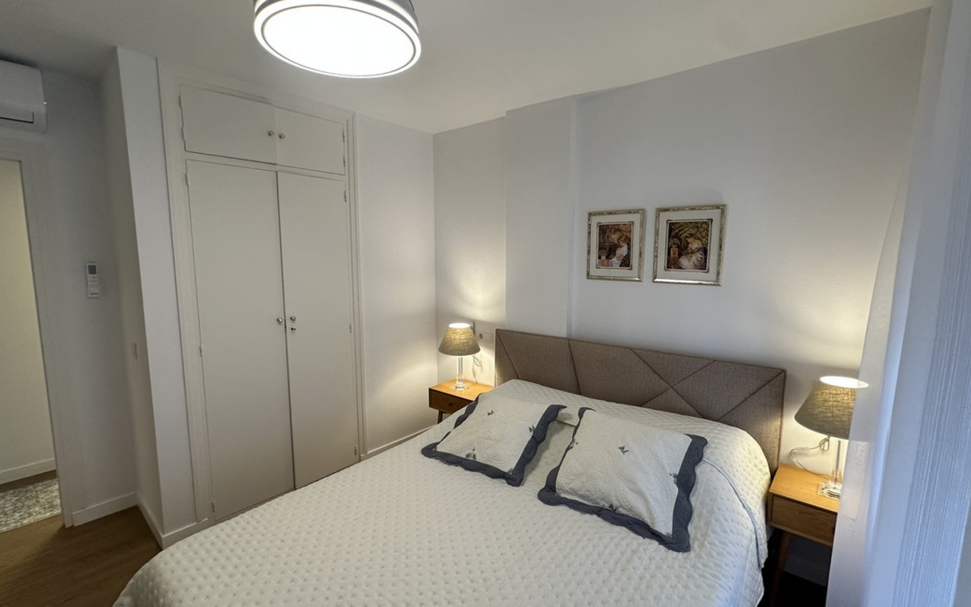 Resale - Apartment - Torrevieja - Torrevieja Centro