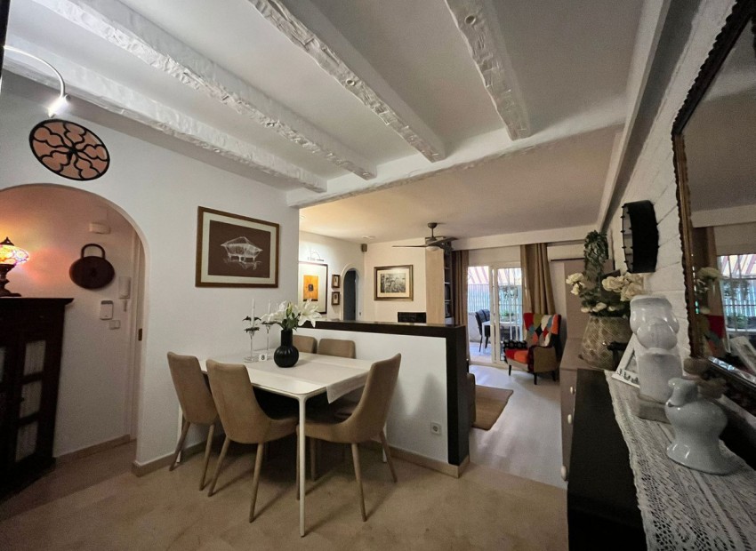 Resale - Apartment - Torrevieja - Torrevieja Centro