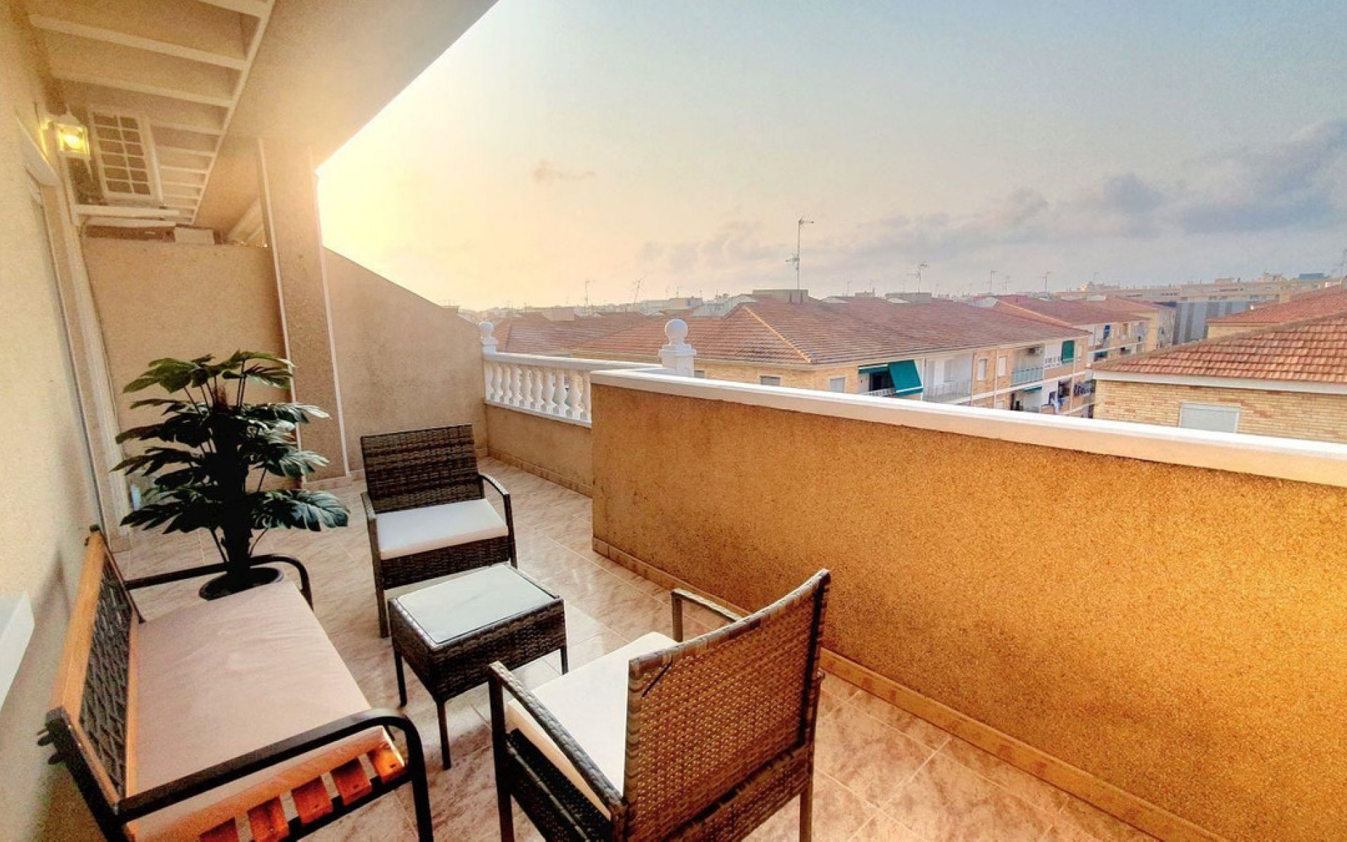 Resale - Apartment - Torrevieja - Torrevieja Centro