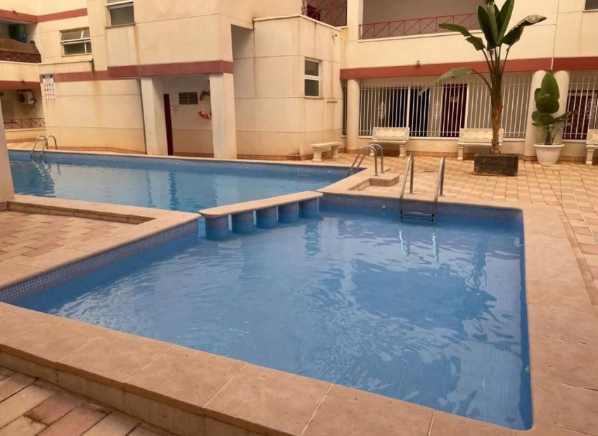 Resale - Apartment - Torrevieja - Torrevieja Centro
