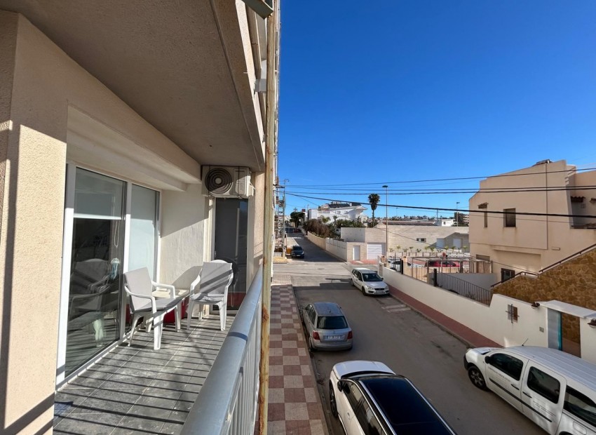 Resale - Apartment - Torrevieja - Torrevieja Centro