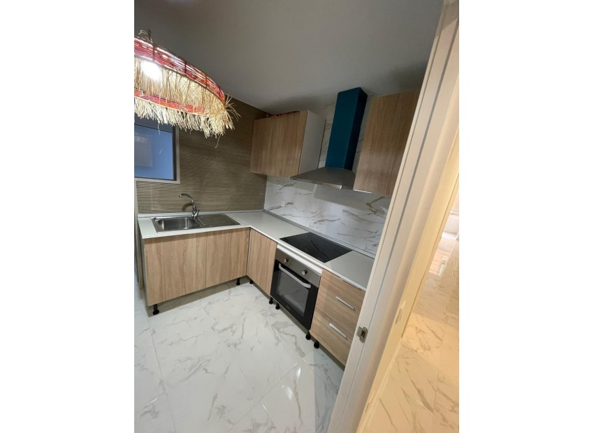 Resale - Apartment - Torrevieja - Torrevieja Centro