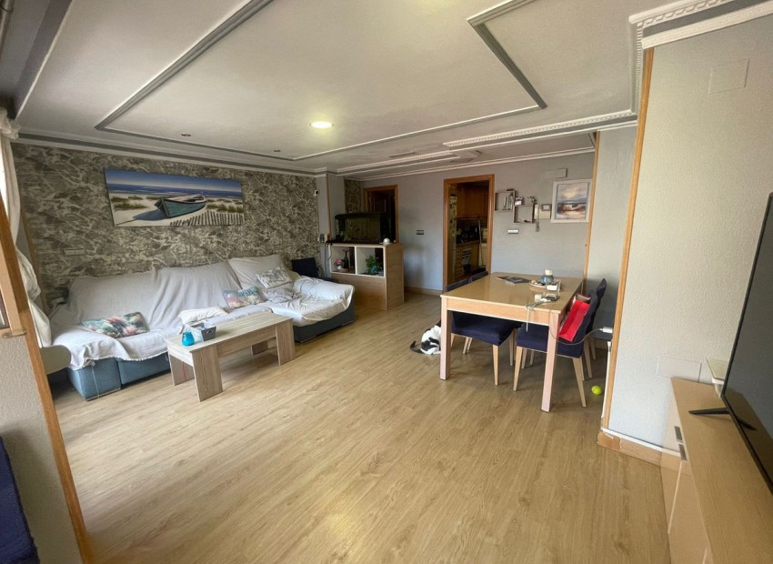 Resale - Apartment - Torrevieja - Torrevieja Centro