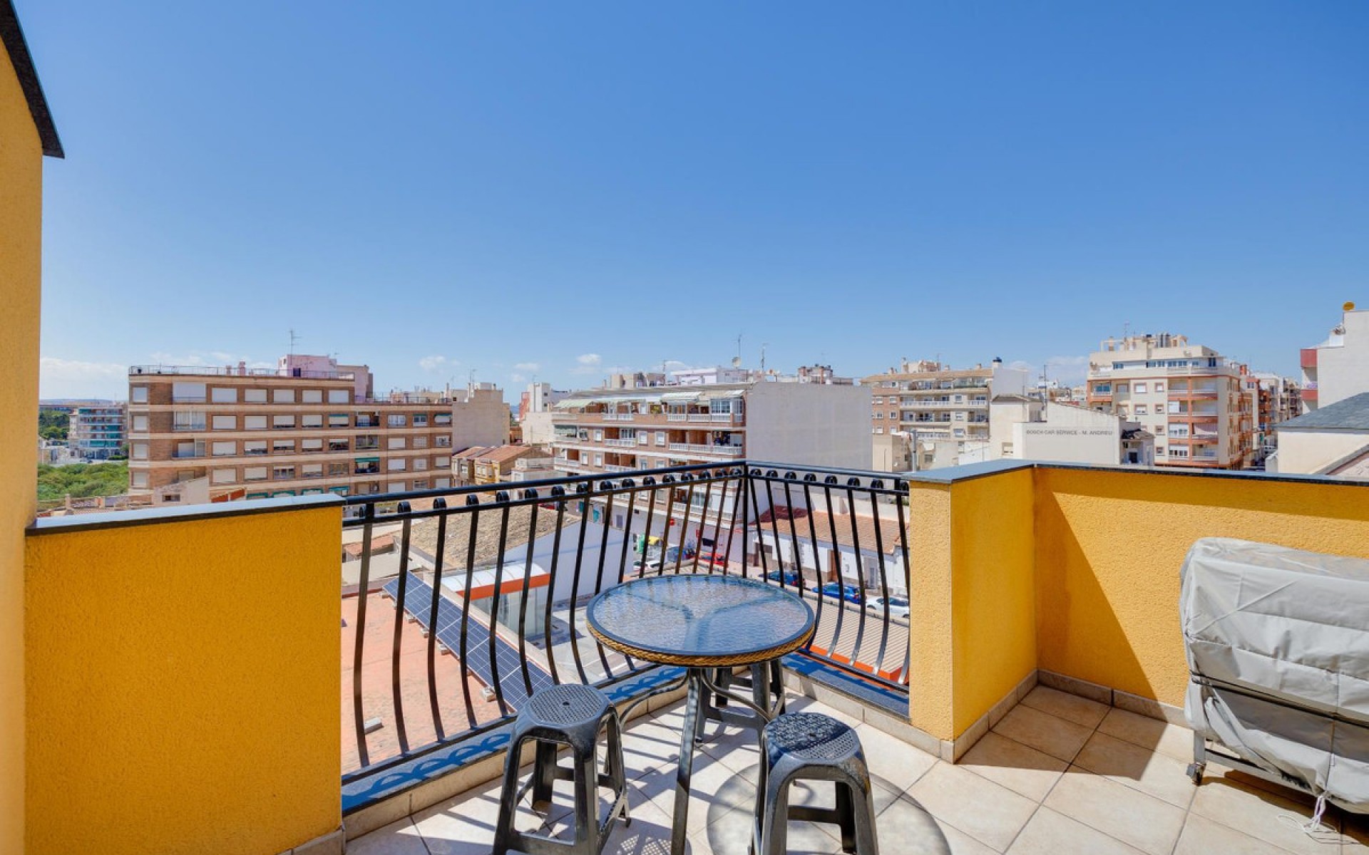 Resale - Apartment - Torrevieja - Torrevieja Centro
