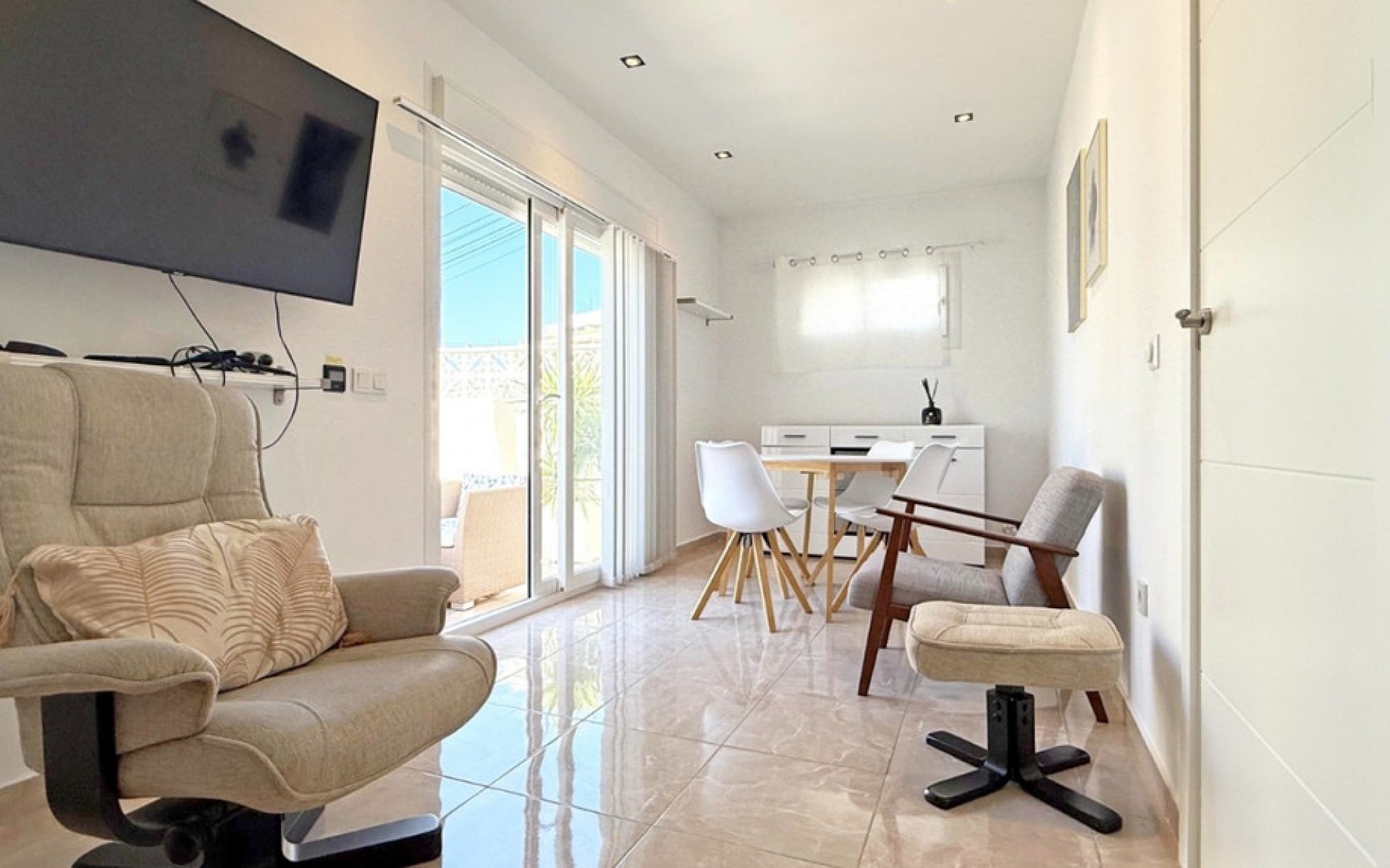Resale - Apartment - Torrevieja - Torrevieja Centro