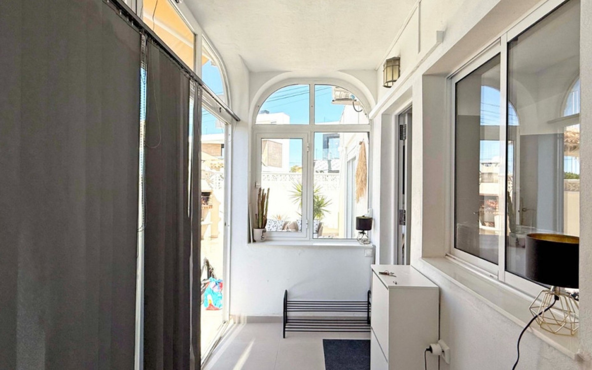 Resale - Apartment - Torrevieja - Torrevieja Centro