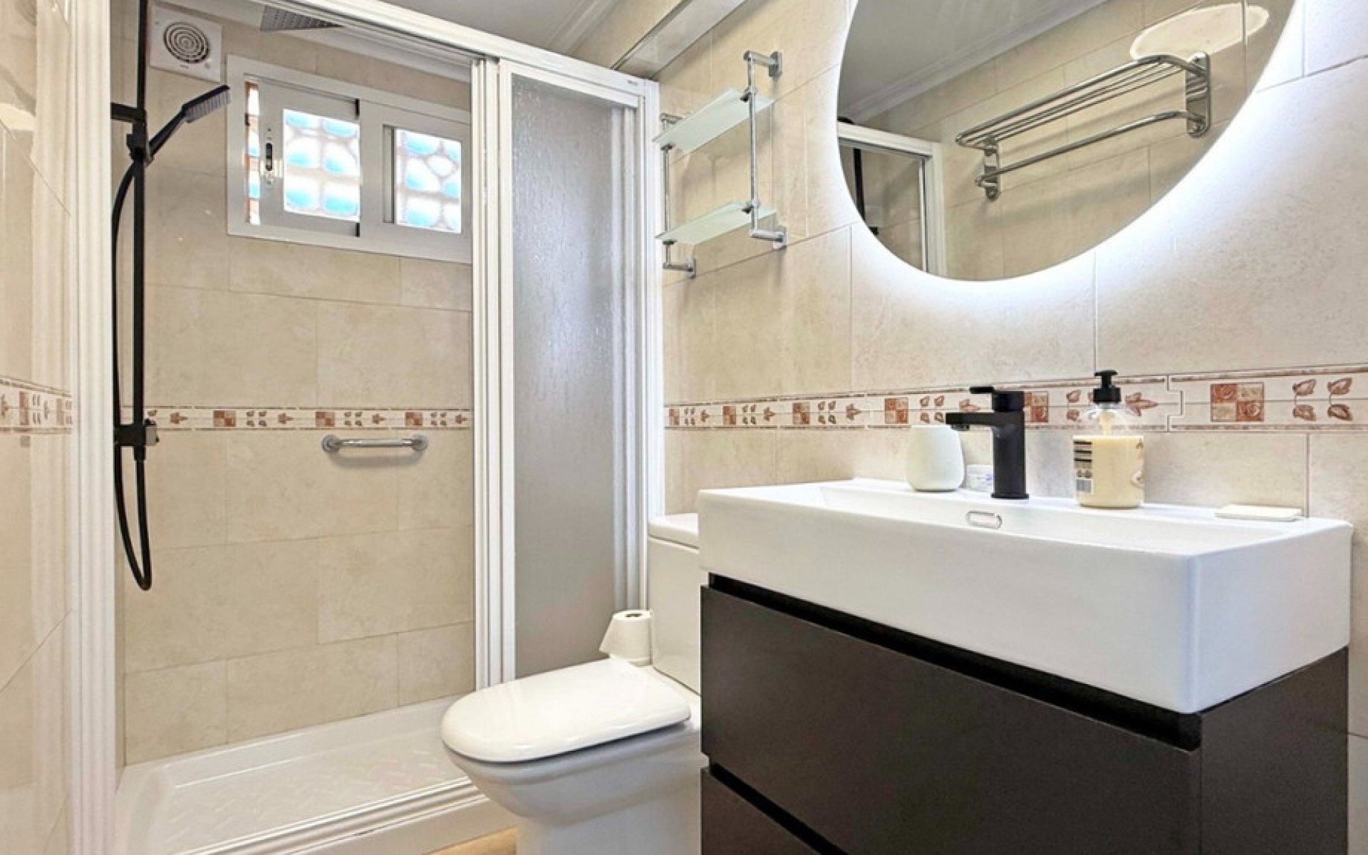 Resale - Apartment - Torrevieja - Torrevieja Centro