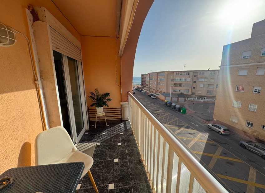 Resale - Apartment - Torrevieja - Torrevieja Centro