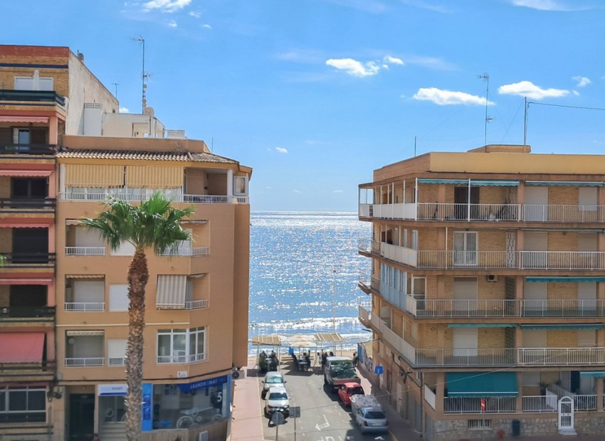 Resale - Apartment - Torrevieja - Torrevieja Centro