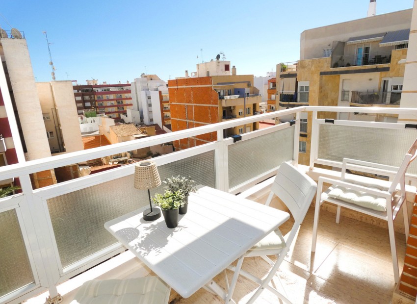 Resale - Apartment - Torrevieja - Torrevieja Centro