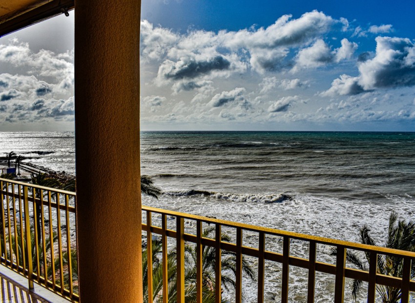 Resale - Apartment - Torrevieja - Torrevieja Centro