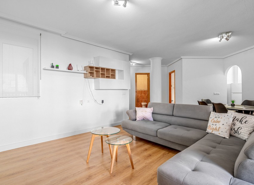 Resale - Apartment - Torrevieja - Torrevieja Centro