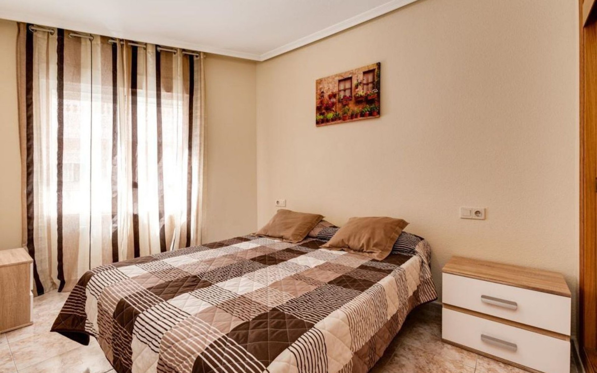 Resale - Apartment - Torrevieja - Torrevieja Centro