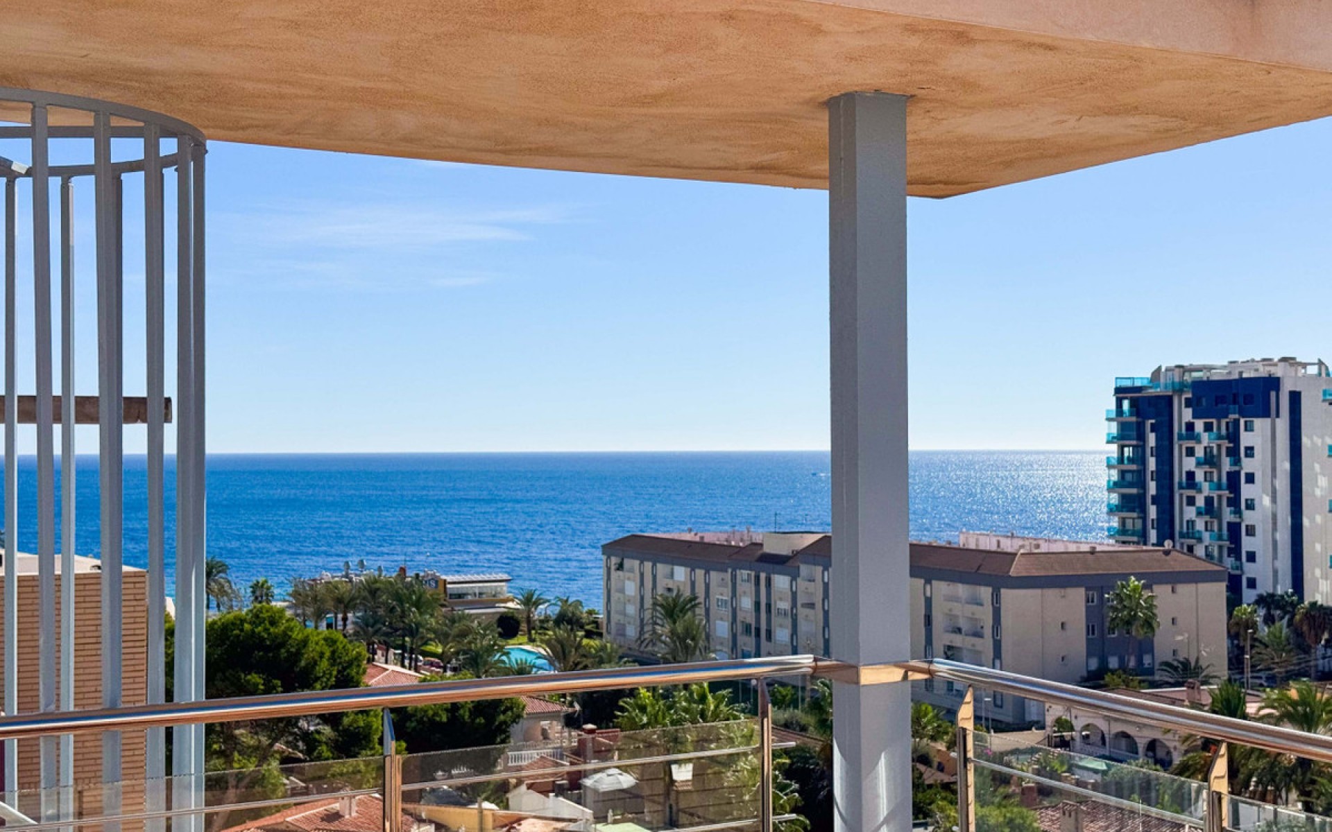 Resale - Apartment - Torrevieja - Torrevieja Centro