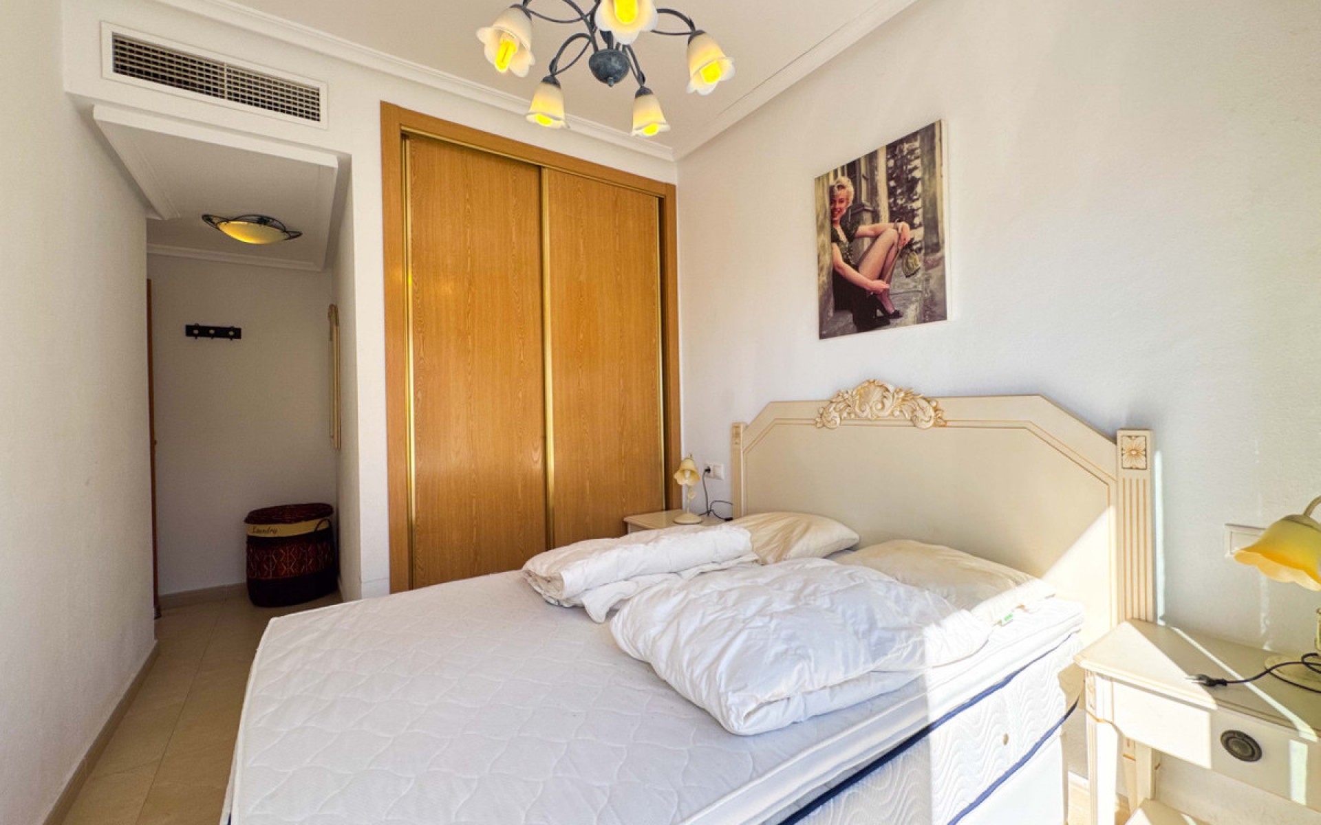 Resale - Apartment - Torrevieja - Torrevieja Centro