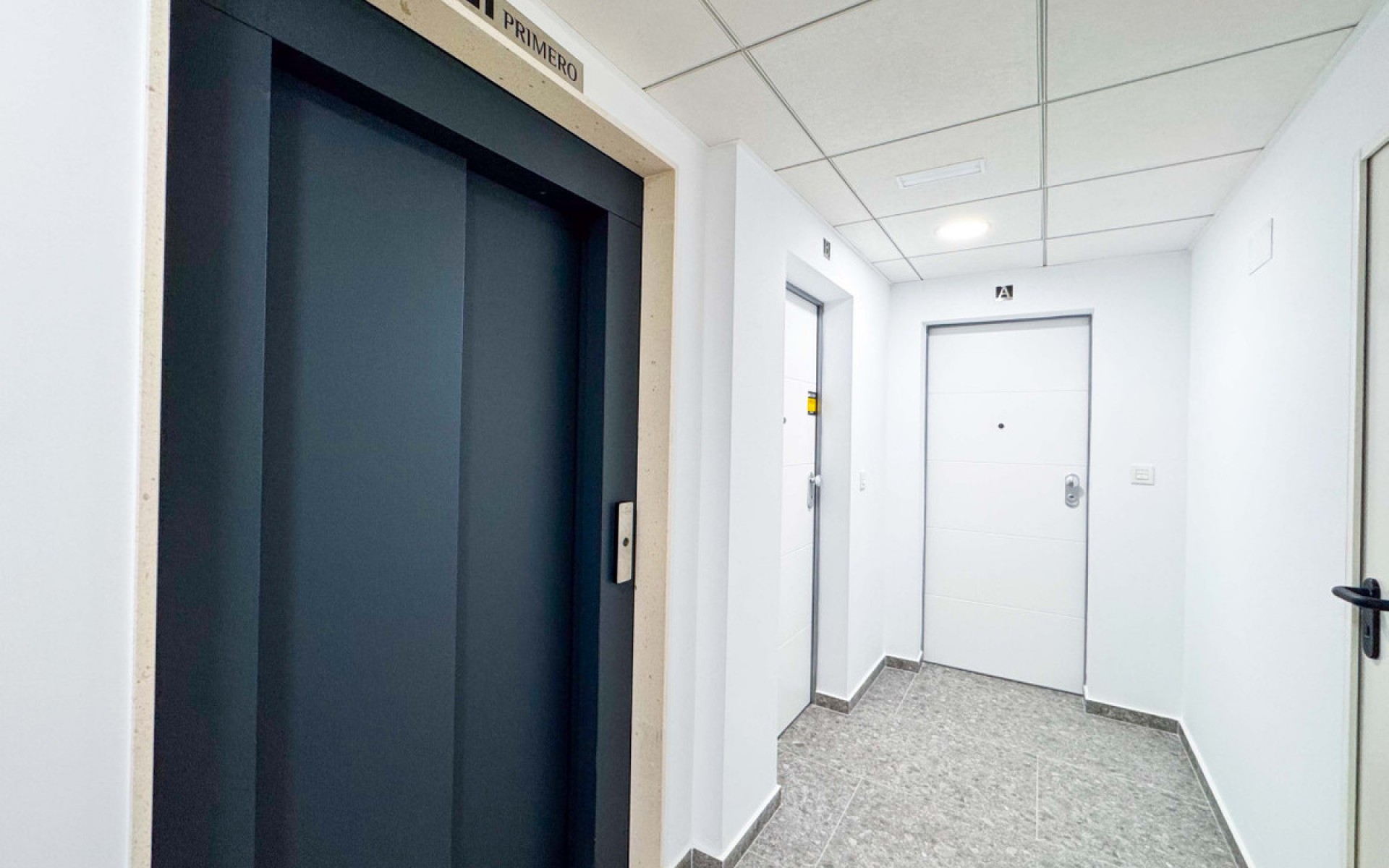 Resale - Apartment - Torrevieja - Torrevieja Centro