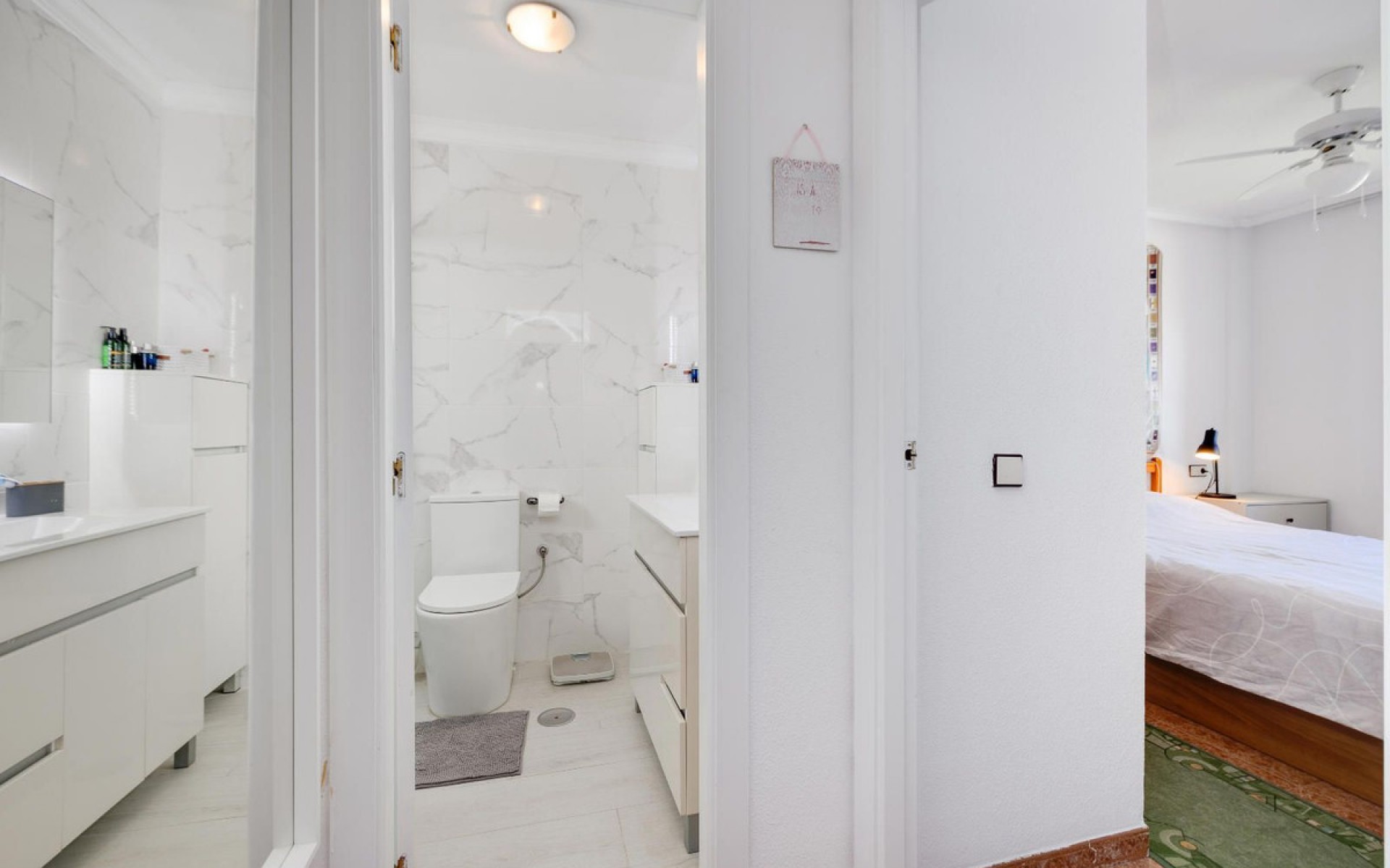 Resale - Apartment - Torrevieja - Torrevieja Centro