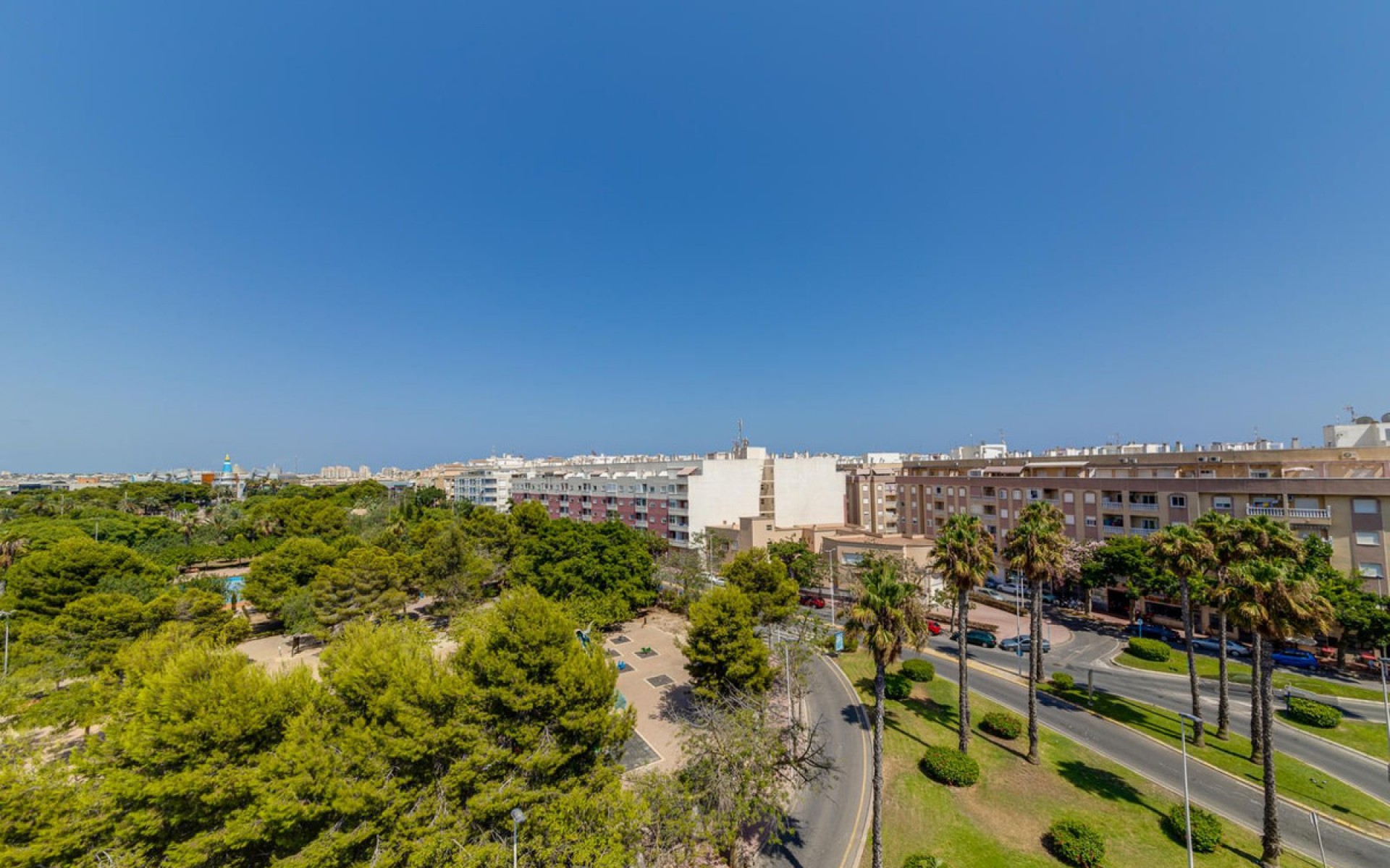 Resale - Apartment - Torrevieja - Torrevieja Centro