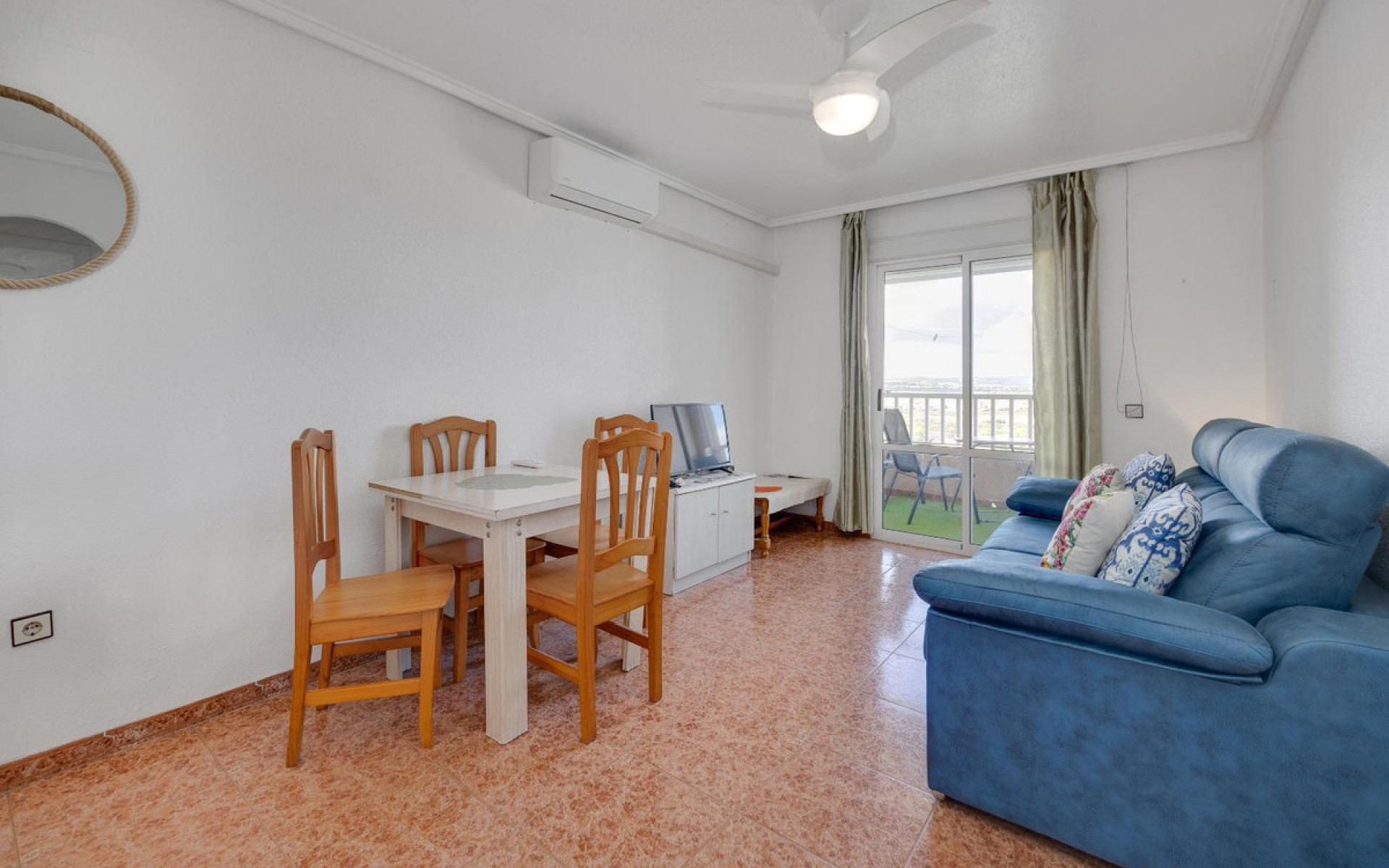 Resale - Apartment - Torrevieja - Torrevieja Centro