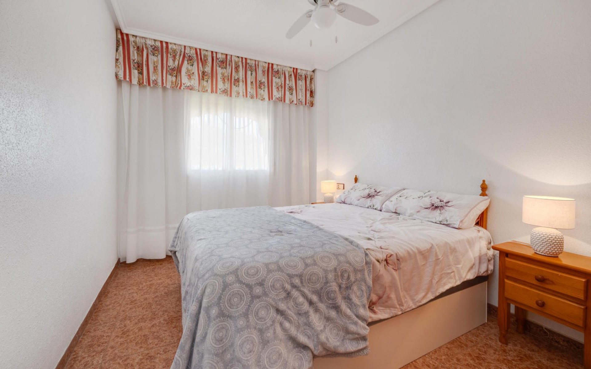 Resale - Apartment - Torrevieja - Torrevieja Centro