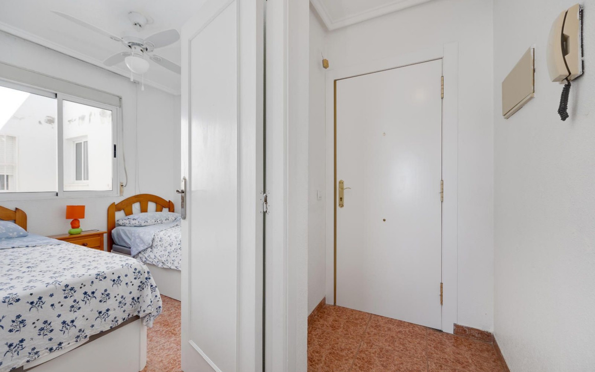 Resale - Apartment - Torrevieja - Torrevieja Centro