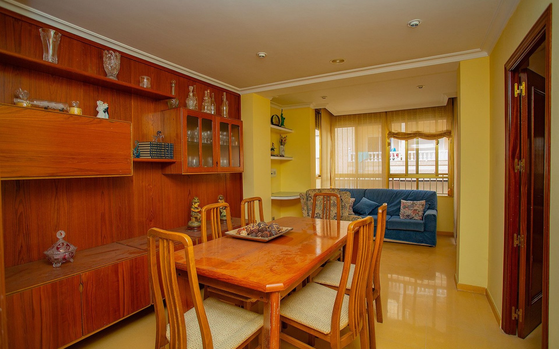 Resale - Apartment - Torrevieja - Torrevieja Centro