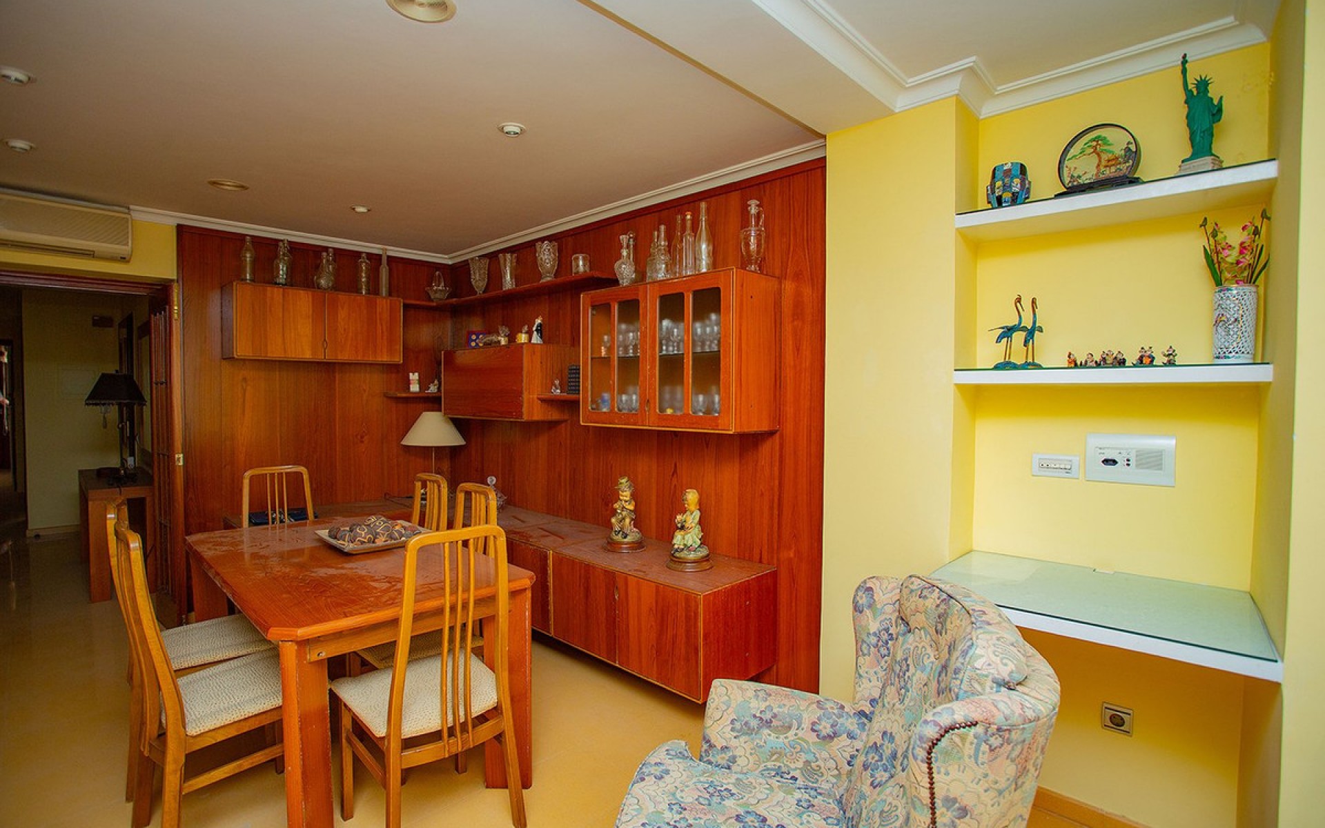 Resale - Apartment - Torrevieja - Torrevieja Centro