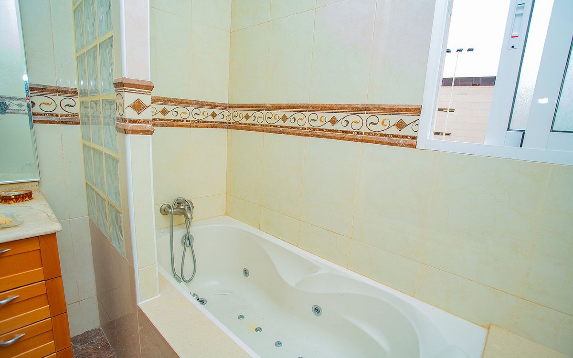 Resale - Apartment - Torrevieja - Torrevieja Centro