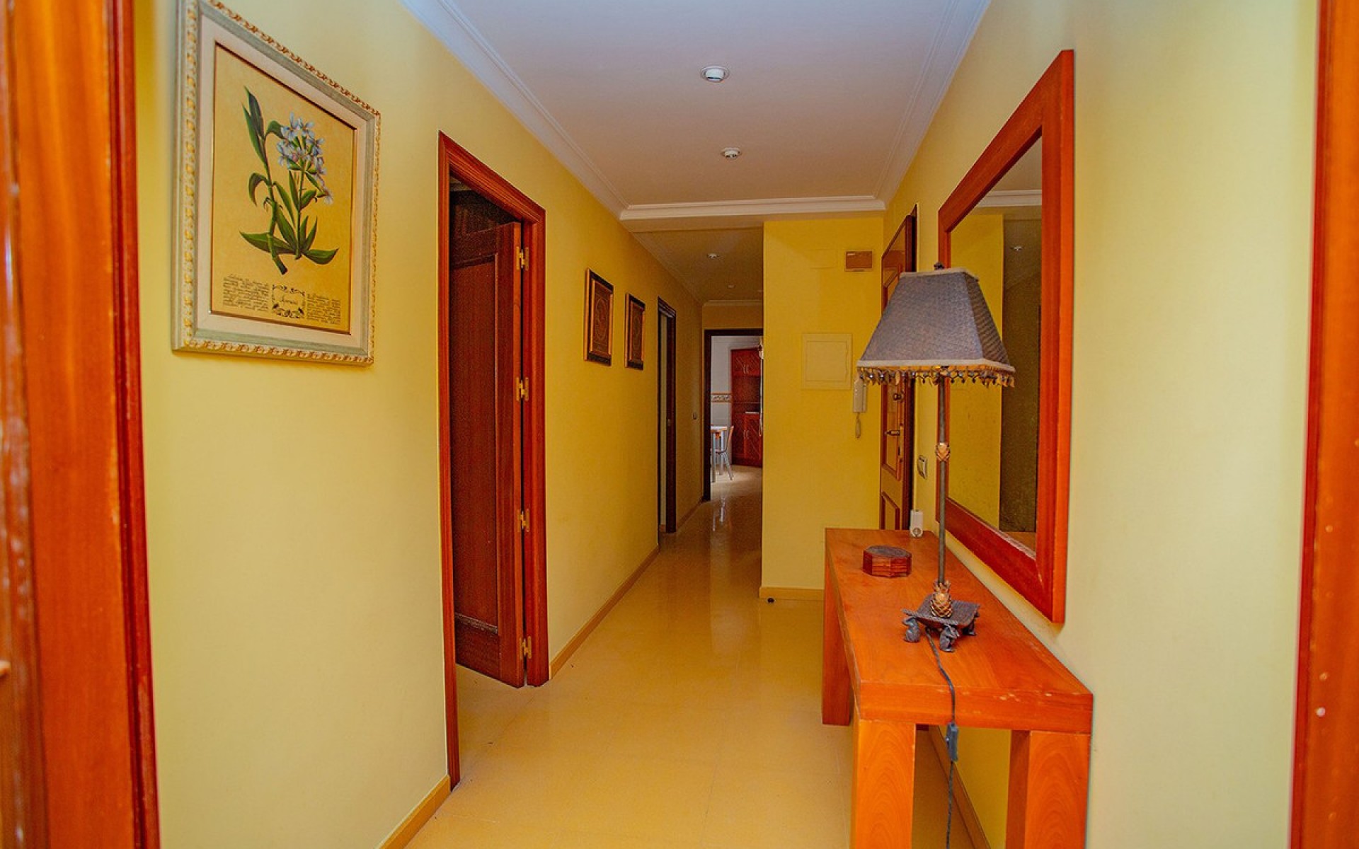 Resale - Apartment - Torrevieja - Torrevieja Centro