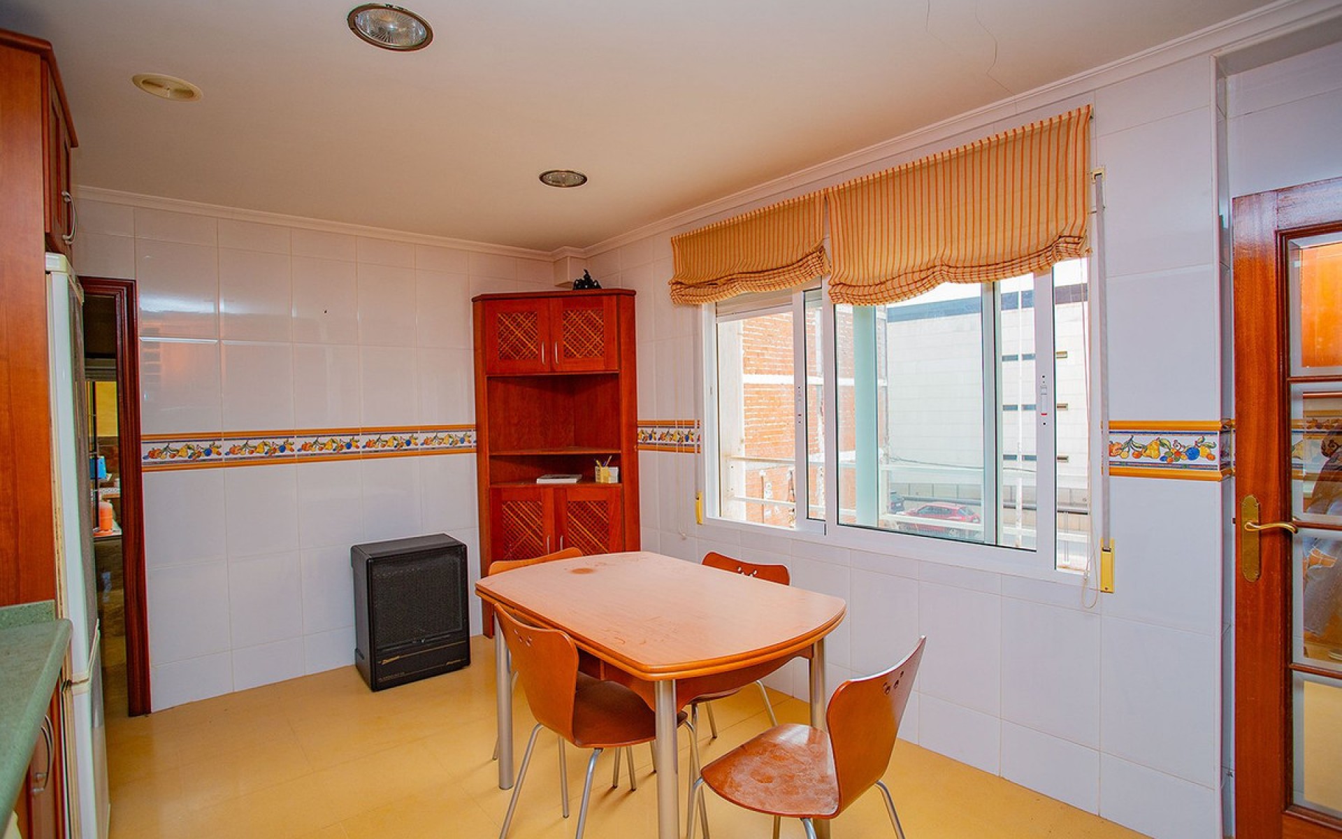 Resale - Apartment - Torrevieja - Torrevieja Centro